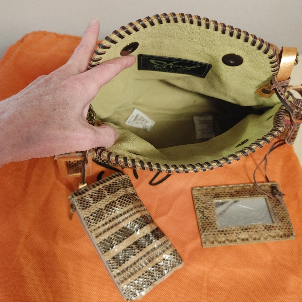 Vintage Sharif 1828 handpainted shoulder bag. - Picture 4 of 7